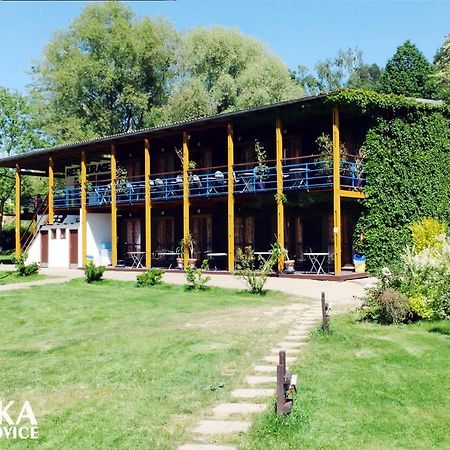 Lavka Park Skochovice 호텔 Vrané nad Vltavou 외부 사진