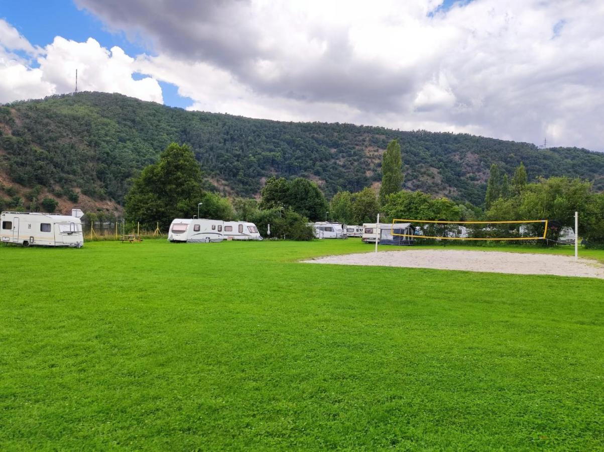 Lavka Park Skochovice 호텔 Vrané nad Vltavou 외부 사진
